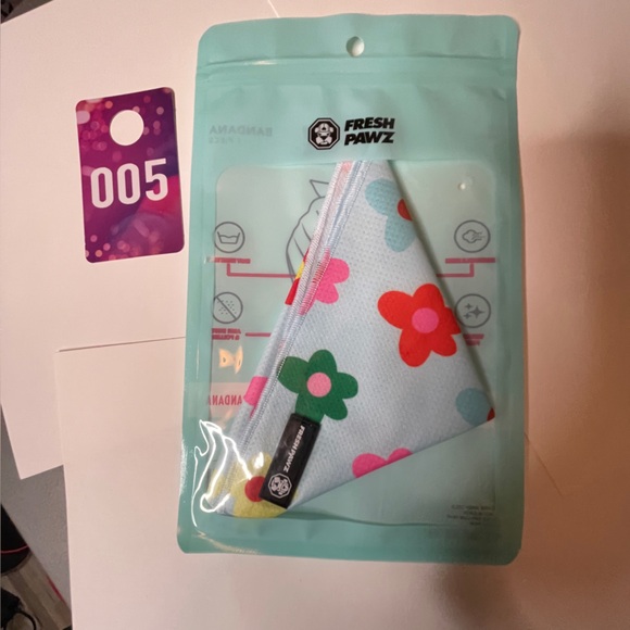 PAWZ Floral Dog Bandana - Picture 1 of 2